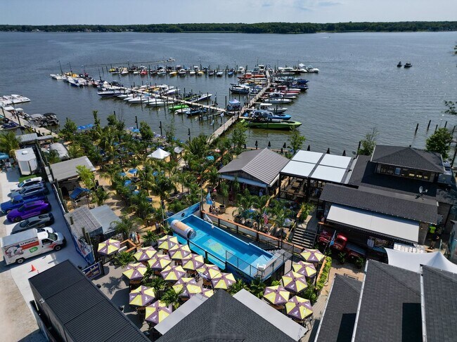 More details for Open for the Season - R.E. | Biz | FF&E For Sale, Sparrows Point, MD - Retail for Sale